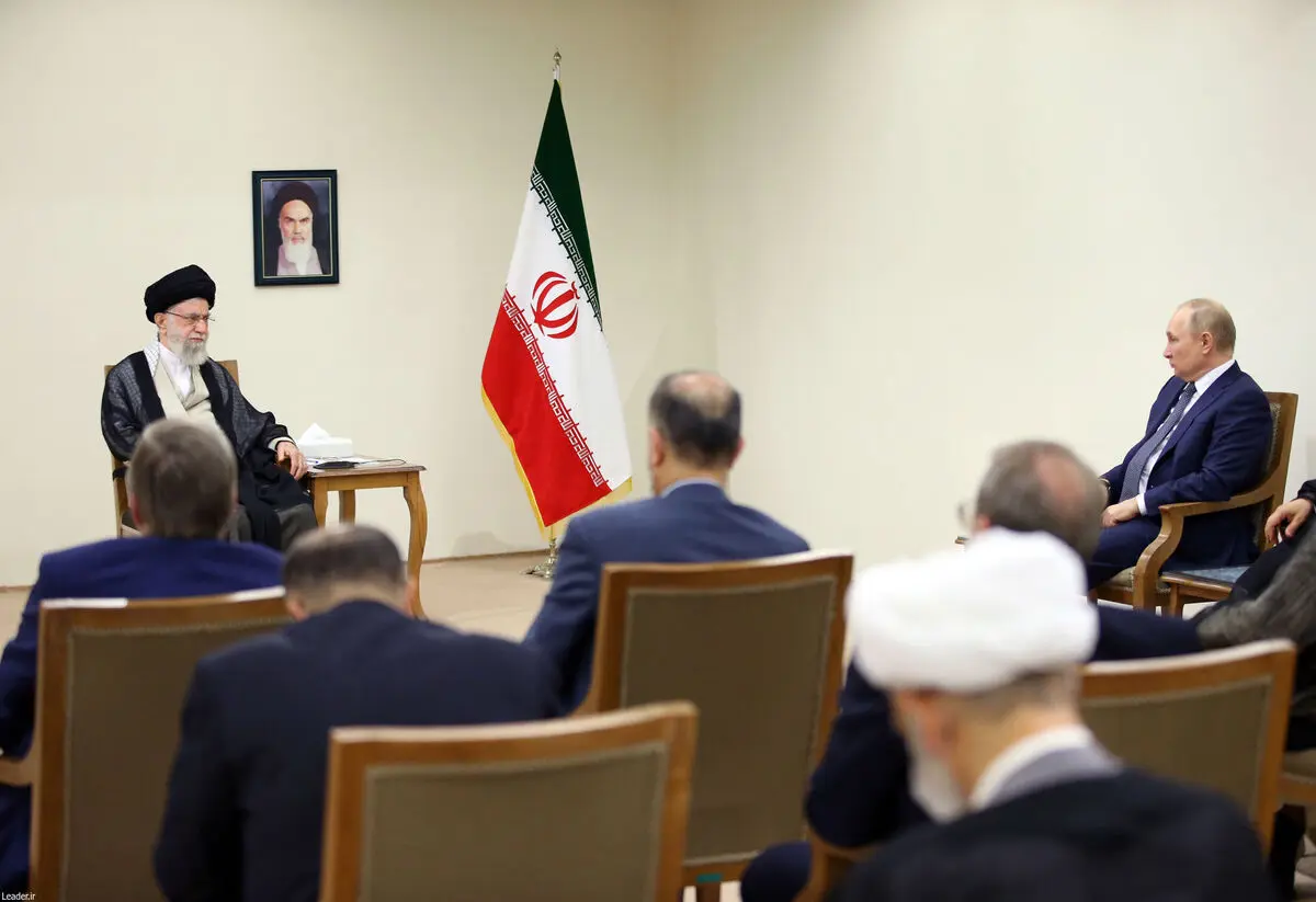 دست دادن صمیمانه پوتین و رهبرانقلاب+عکس