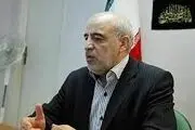 شهروندان منطقه 18 تهران از وجود دست‌فروشان رنج می‌برند