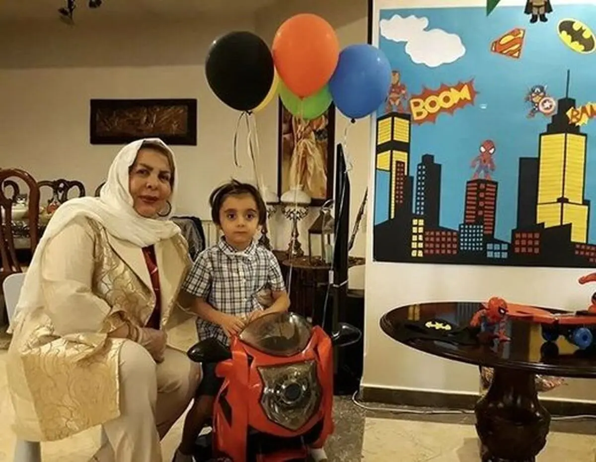 وقتی خانم بازیگر با پای شکسته جلوی دوربین رفت
