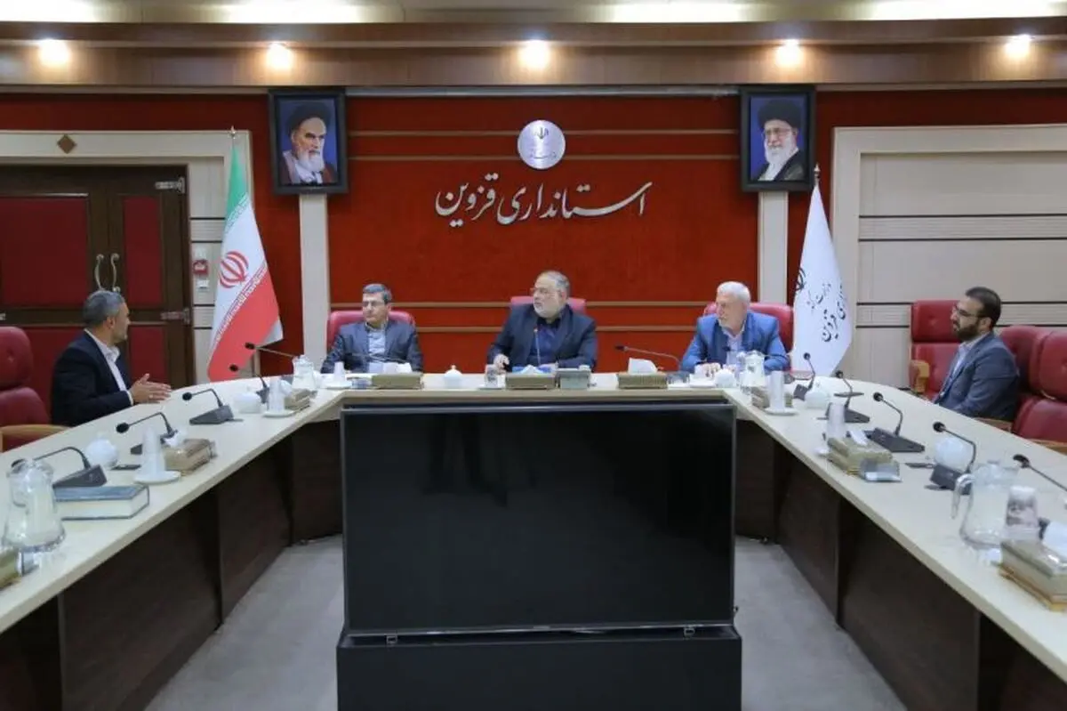  اسکورت عجیب استاندار قزوین برای بازدید از یک طرح! +عکس