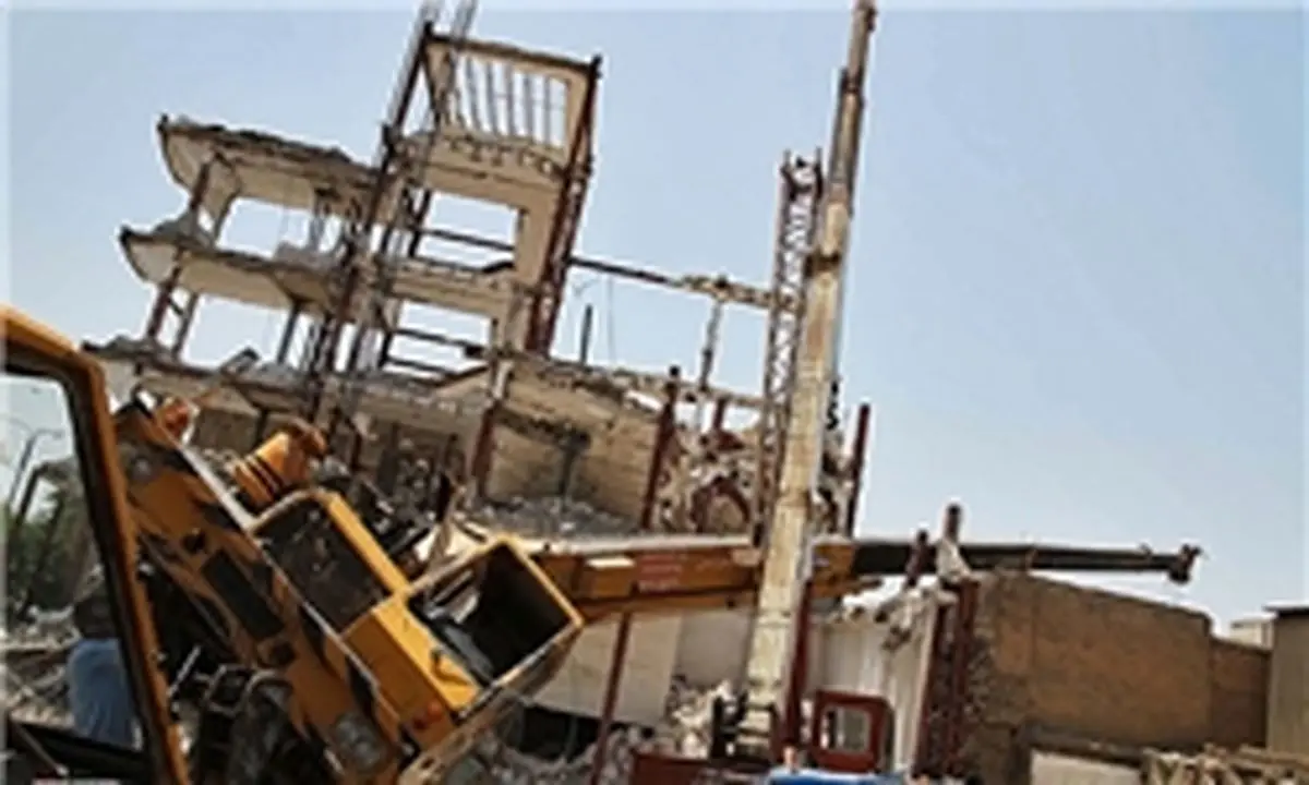 سقوط بالابر «تاور کرین» در نیایش