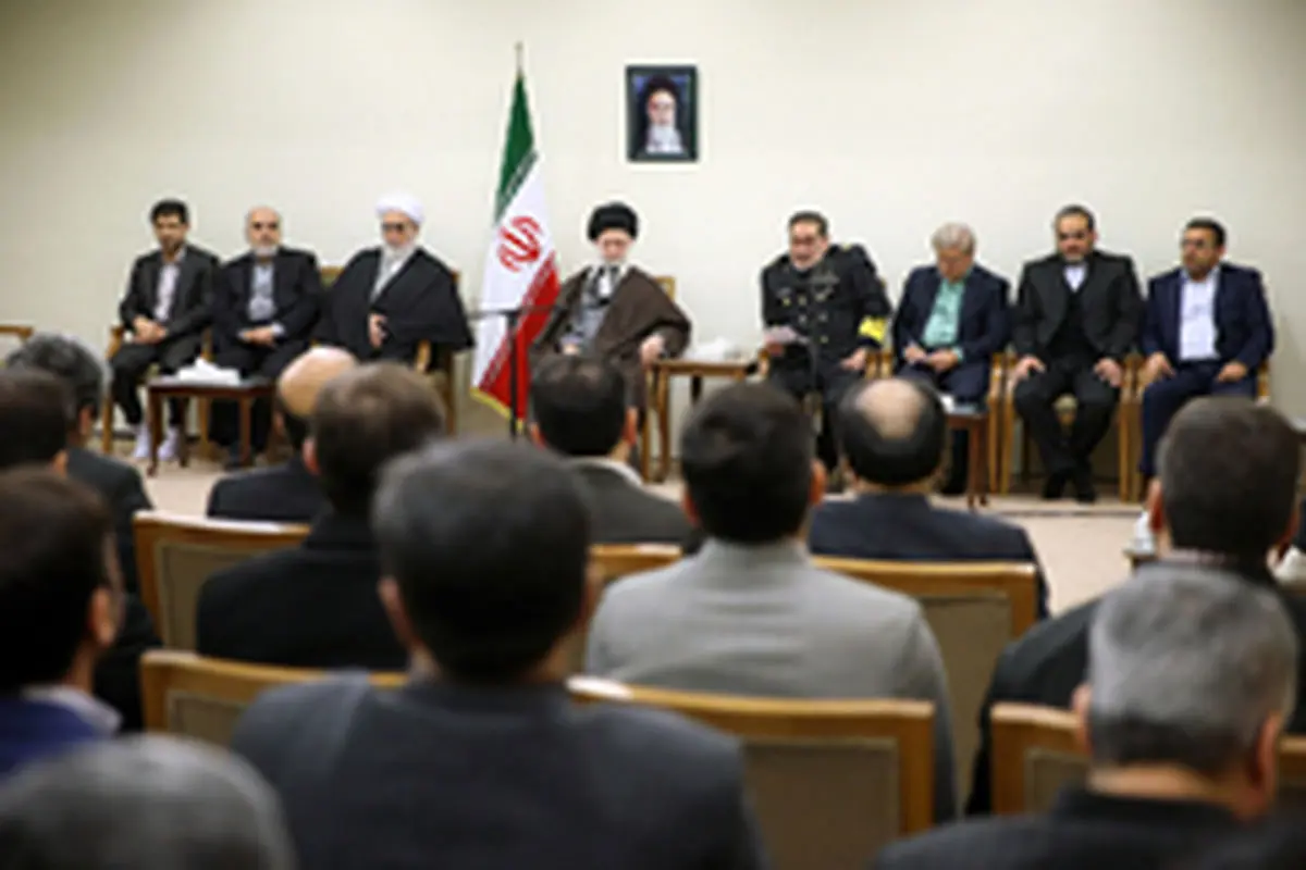 رهبرانقلاب: موارد تکرار شونده در بیانات امام(ره) مبانی انقلاب اسلامی است/ باید در مقابل جریان مخالف تفکر انقلابی ایستاد