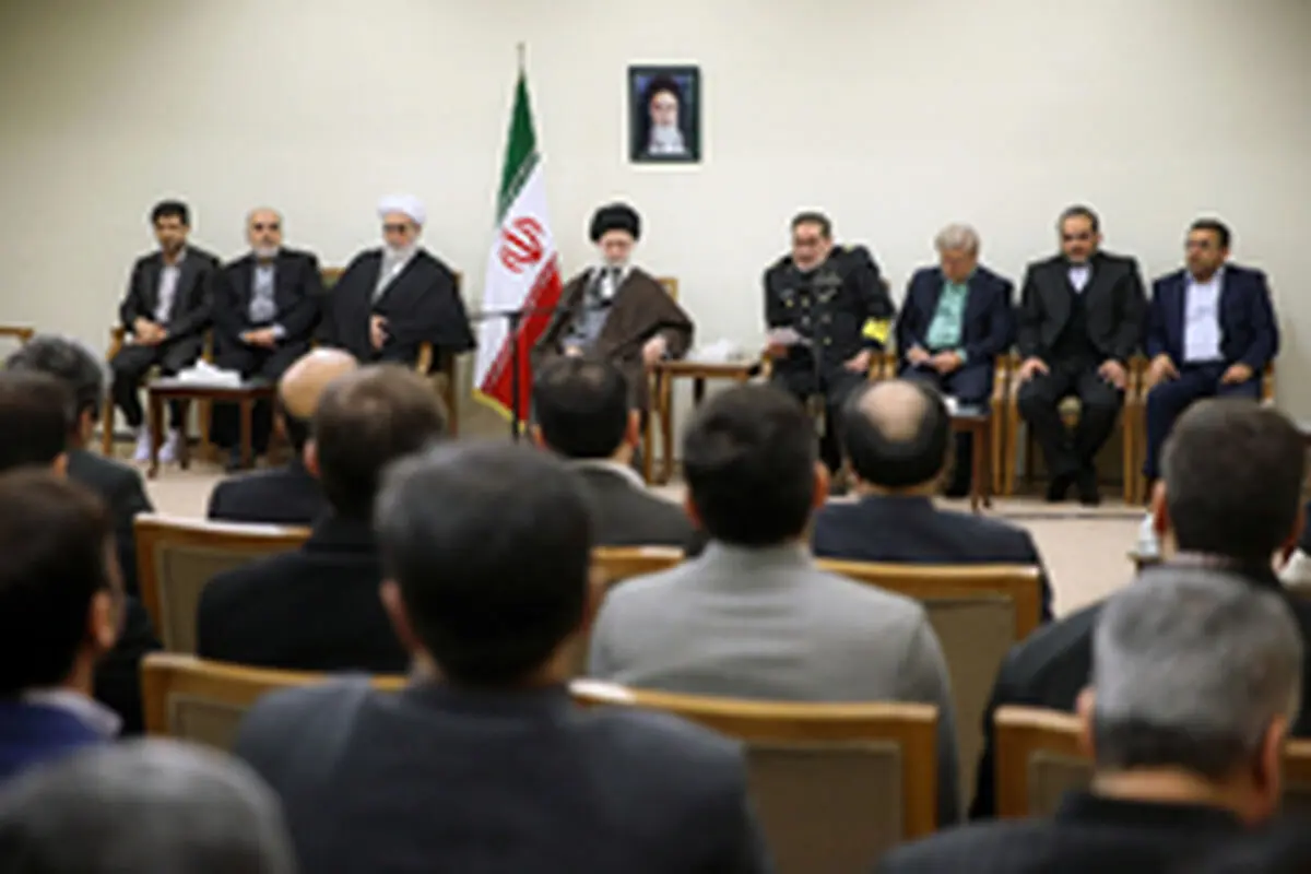 رهبرانقلاب: موارد تکرار شونده در بیانات امام(ره) مبانی انقلاب اسلامی است/ باید در مقابل جریان مخالف تفکر انقلابی ایستاد