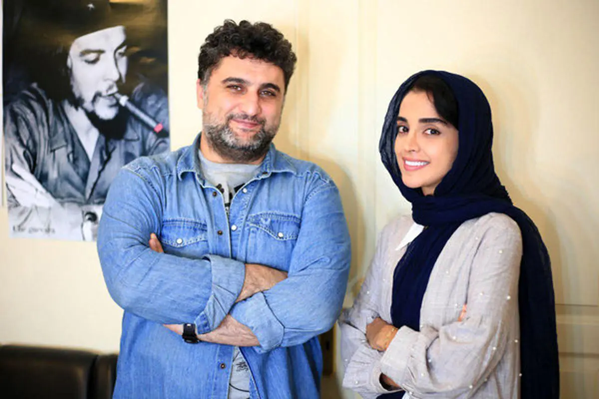 الهه حصاری سوار بر "بالن"