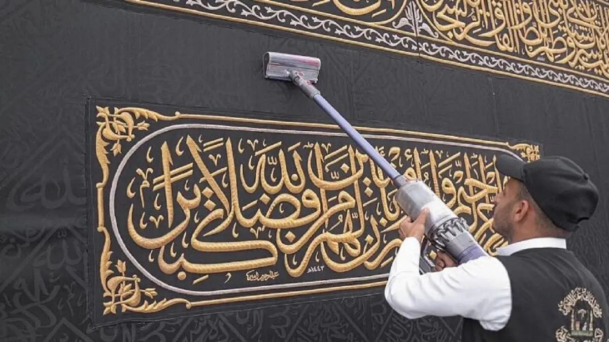 کعبه به استقبال ماه رمضان می‌رود + تصاویر 