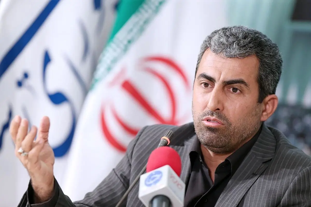 پورابراهیمی: تراز تجاری منفی مناطق آزاد سالی یک میلیارد دلار است