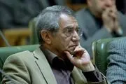 به جای گسترش فضای سبز به حفظ باغات توجه کنیم