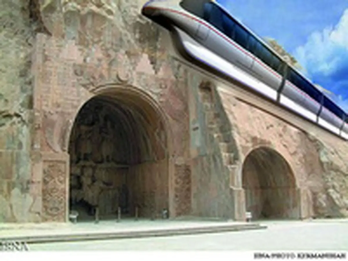 منوریل بهتر است یا ثبت جهانی طاق بستان؟