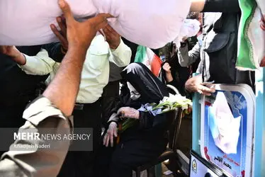 3913416_13.بازگشت-پیکر-شهید-محمد-آقالر-به-آغوش-مادر-پس-از-۳۳-سال-1