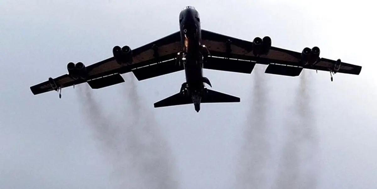 بمبافکن B-52 آمریکا توسط پدافند هوایی روسیه از مسیر خود بازگشت