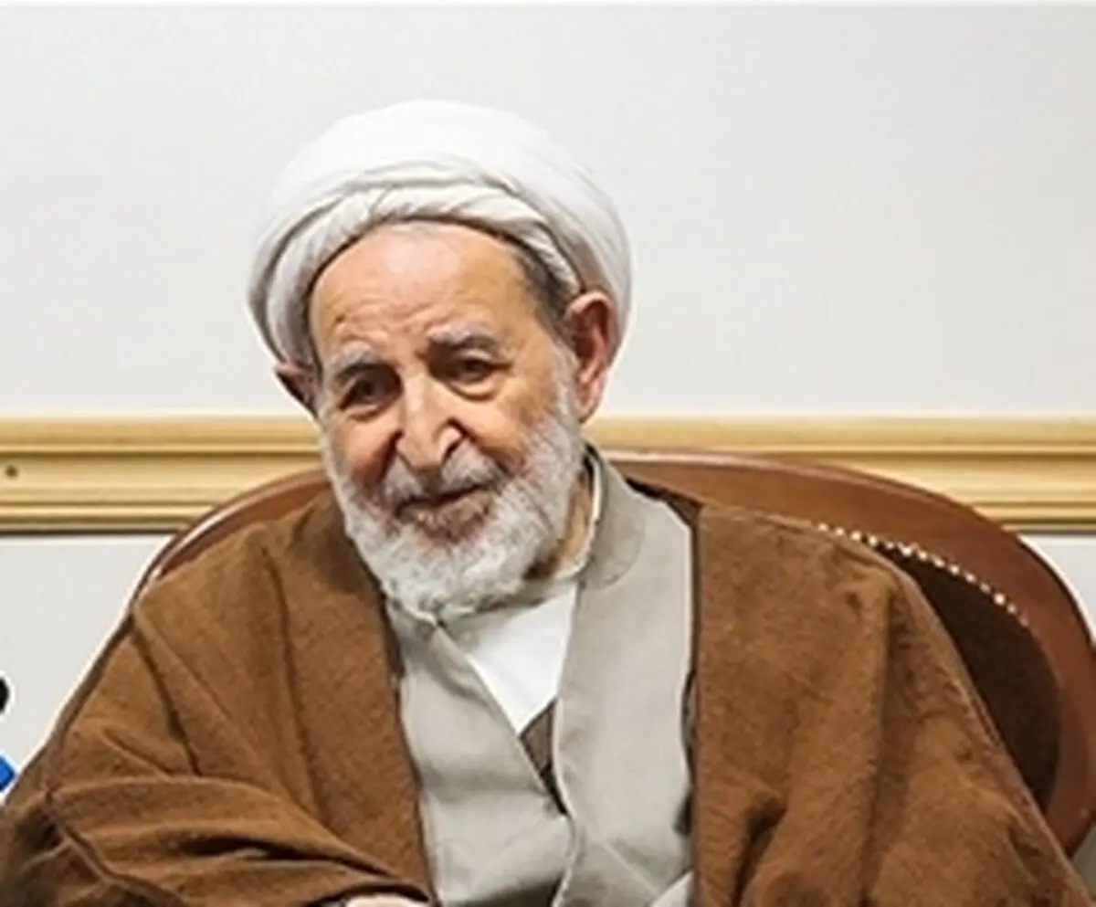 عکس آیت الله یزدی در کنار رهبر انقلاب و امام