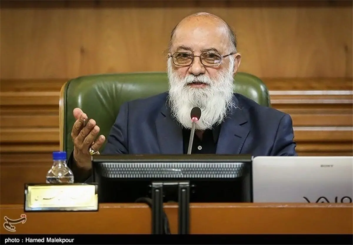 آقای حکیمی‌پور بعد از انتشار، لیست را به هیئت رئیسه ارائه کرد