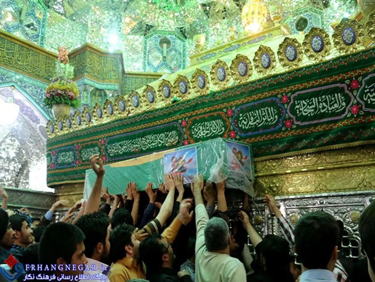 تشییع هفت شهید مدافع حرم روی دستان مردم قم + تصاویر