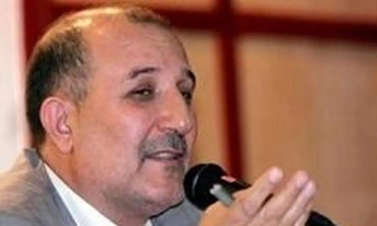 نباید به چراغ سبز انگلیس مکار دل‌ خوش کنیم