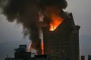 حریق برج سلمان مشهد در حال پیشروی/ مردم محل حادثه را تخلیه کنند