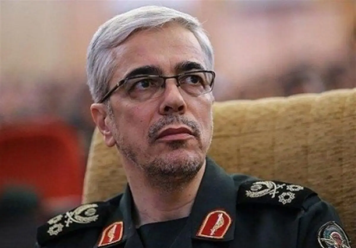 بازدید سرلشکر باقری از مناطق زلزله زده/ عکس