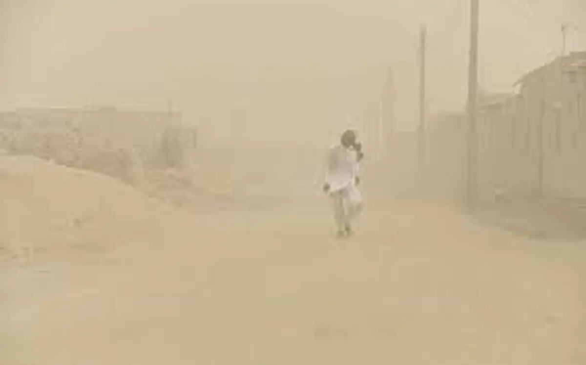 توفان شدید گرد و خاک در سیستان؛ ۳۲۴ نفر بیمارستانی شدند
