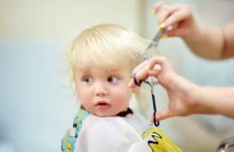 بهترین زمان مناسب برای کوتاه کردن موی نوزاد چه زمانی است؟