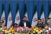 احمدی نژاد بدون مشایی وارد استادیوم آزادی شد