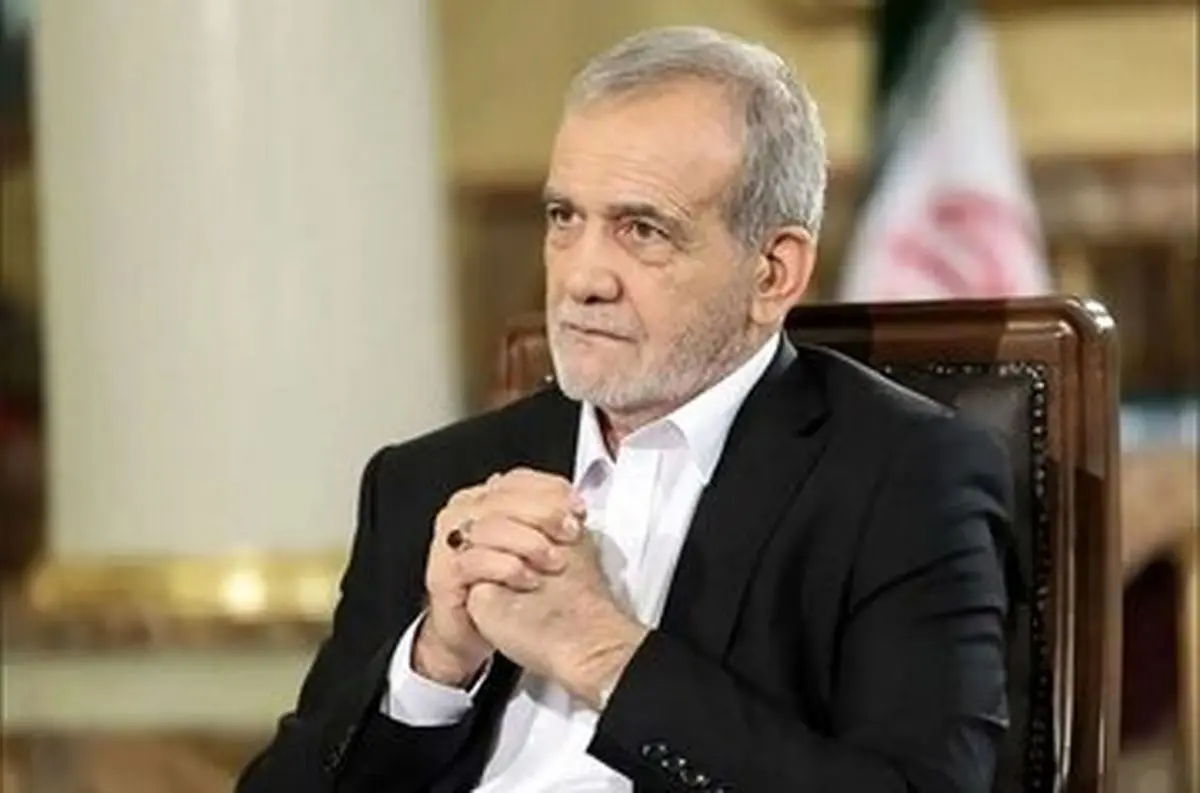 عکسی از پزشکیان از سی و هفتمین نمایشگاه ملی صنایعدستی