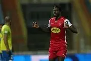 مهاجم پرسپولیس راهی بیمارستان شد
