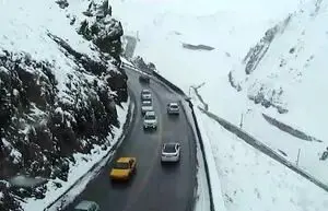 ترافیک سنگین در ۳ محور تهران-‌شمال‌/بارش برف و باران در بسیاری از جاده‌ها