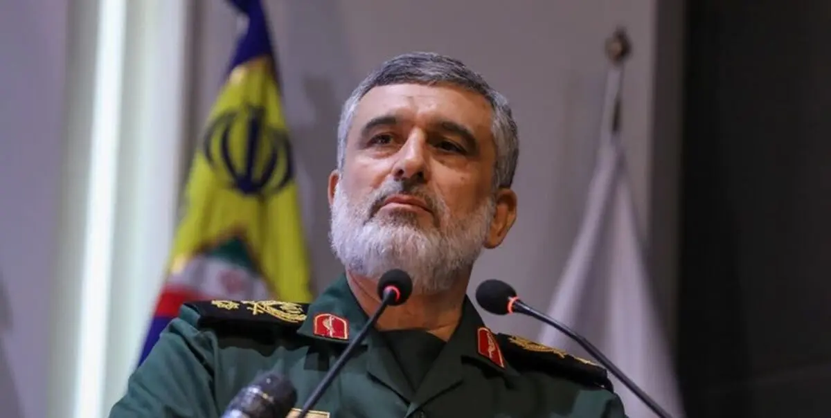 
عکس/ سردار شهید امیرعلی حاجی‌زاده در حرم امام حسین (ع)
