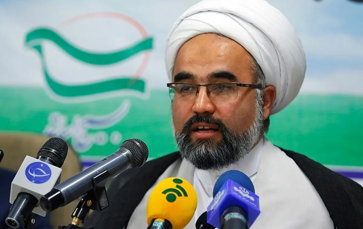 مسئولان برخلاف فرهنگ قرآن و دین حرکت نکنند!