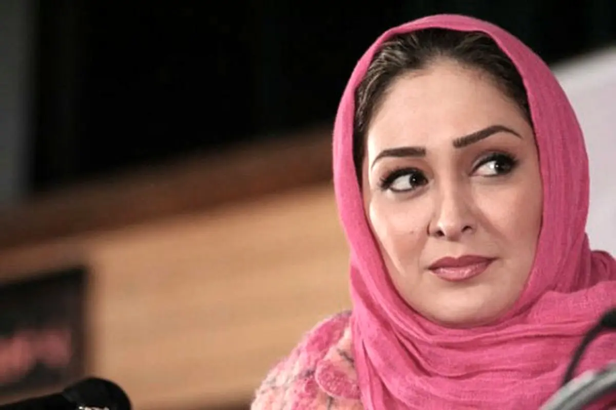 الهام حمیدی بعد از سیزده بدر از سفره هفت سینش رونمایی کرد | سفره هفت سین قرمز الهام حمیدی