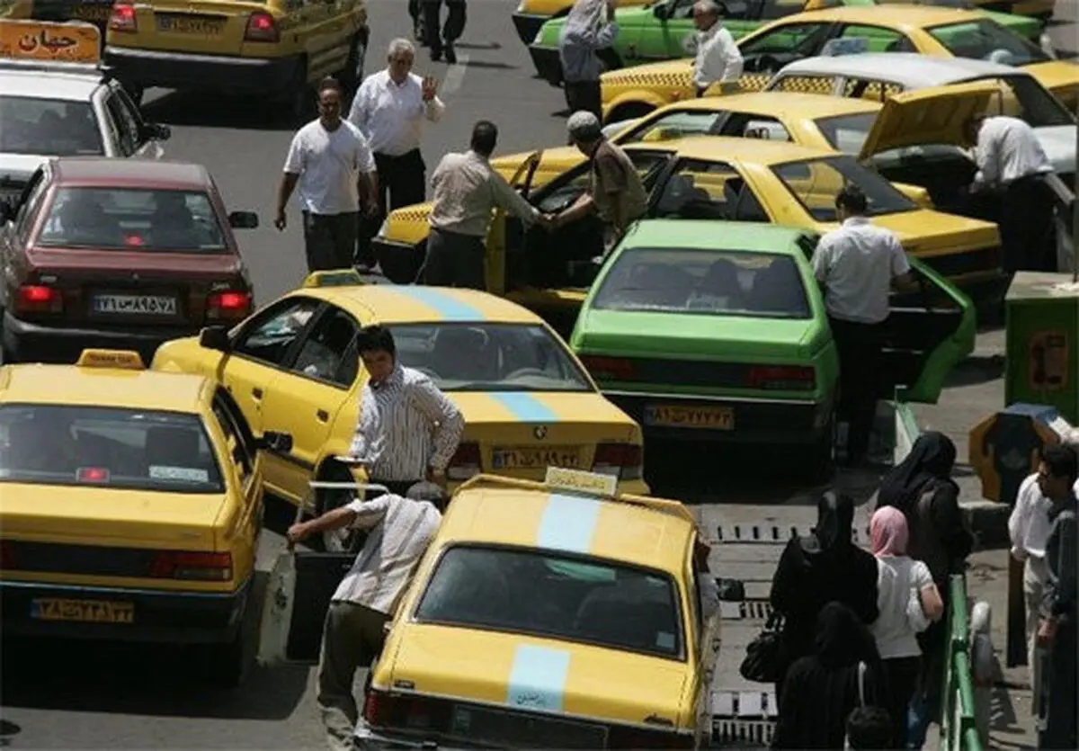 لزوم ساماندهی ایستگاه های تاکسی در پایانه فرودگاه 