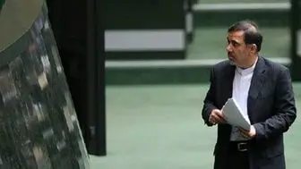 نمایندگان با قوت پای استیضاح وزیر راه ایستاده اند/ آخوندی باید استعفا دهد قبل از اینکه استیضاحش کنند