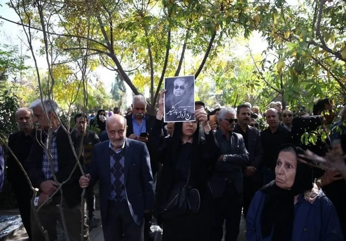 پیکر گلپا در قطعه هنرمندان تشییع شد