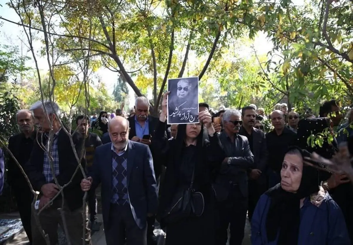 پیکر گلپا در قطعه هنرمندان تشییع شد