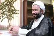 جاهایی می روم که طلبه ها نمی‌روند / سوار خیلی از اسباب‌بازی‌ها شده‌ام!