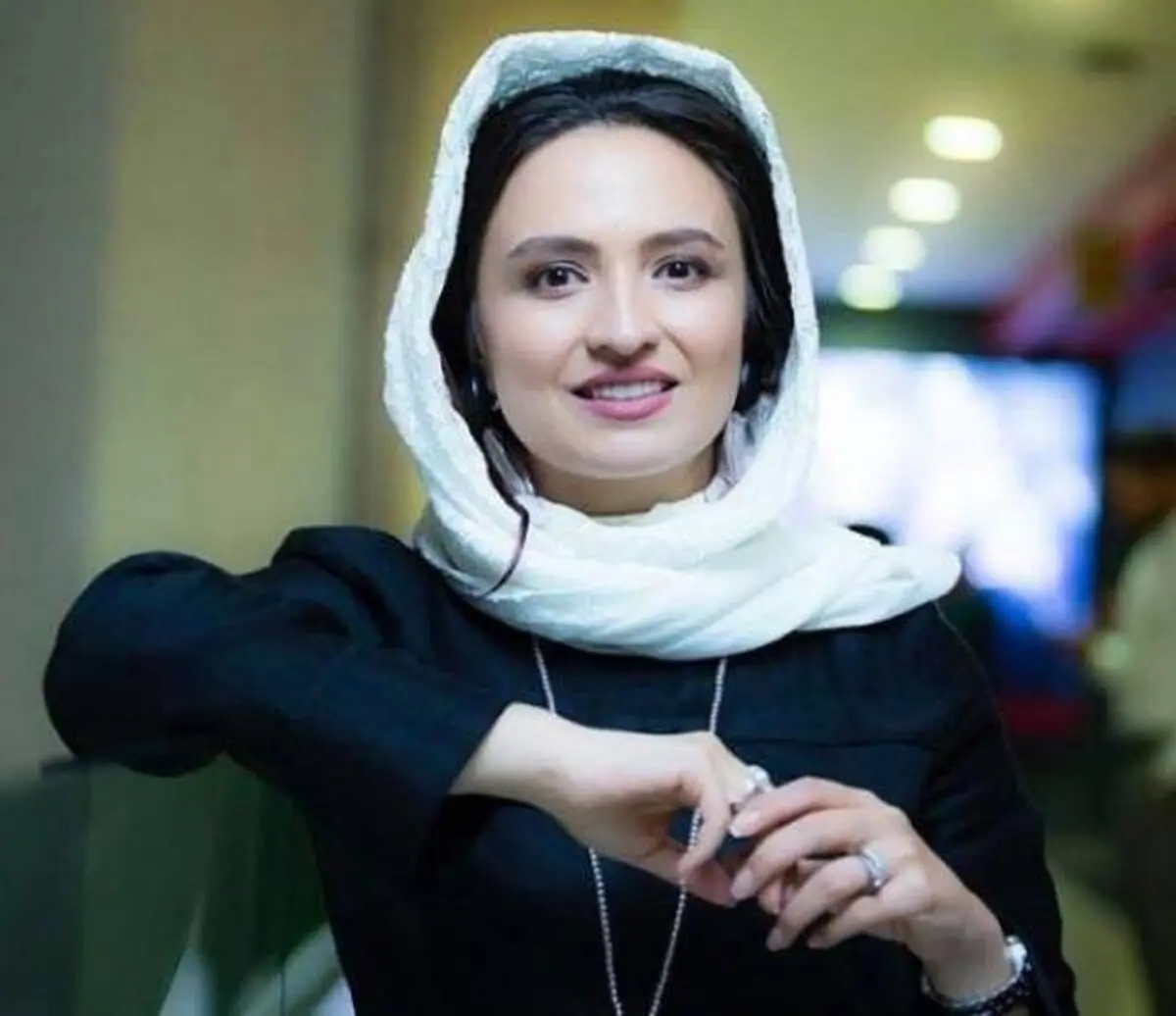 جلب‌توجه گلاره عباسی با تیپ شیکش