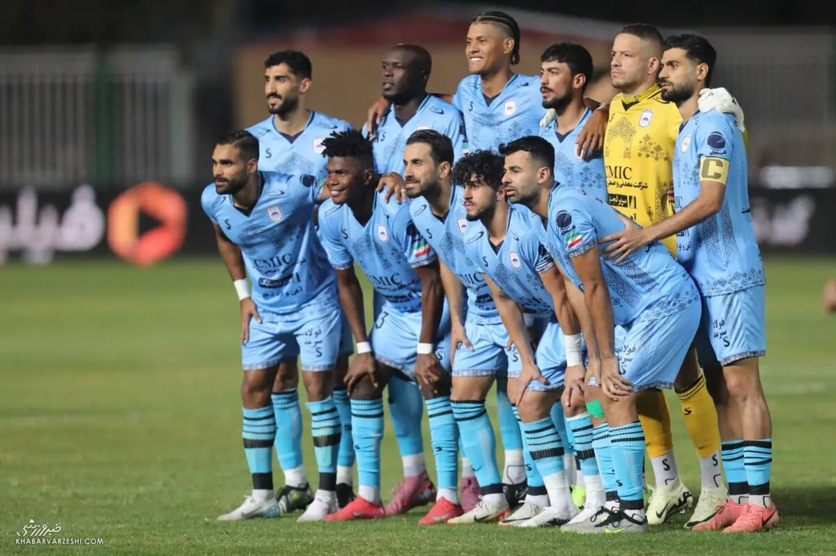  عذرخواهی رسمی از استقلال بابت کری‌خوانی با ۶ و ۷ +عکس 