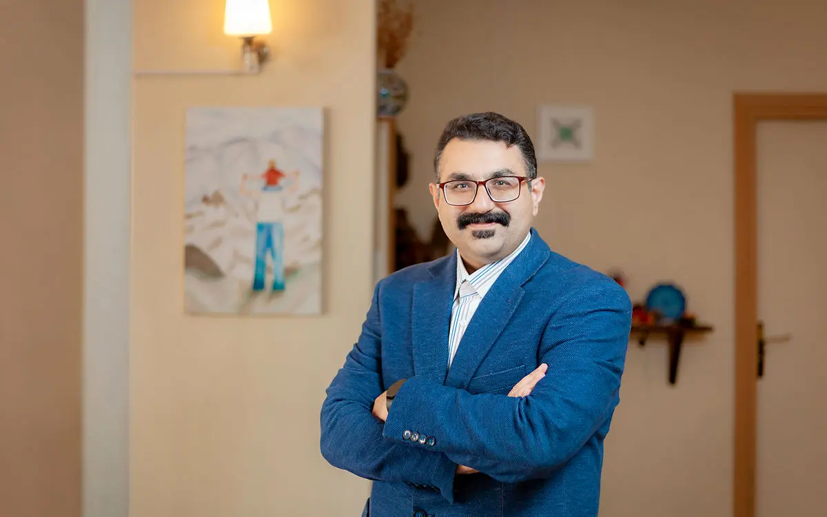 نیما قاضی: لابی تأمین اجتماعی پشت تصویب شتاب‌زده طرح بیمه رانندگان اینترنتی