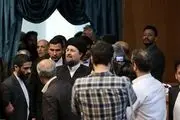 ماجرای ضرب و شتم یک خبرنگار توسط محافظان سید حسن خمینی +عذرخواهی سید حسن خمینی 