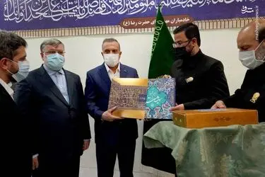 حضور نخست وزیر عراق در مرقد مطهر امام رضا(ع)