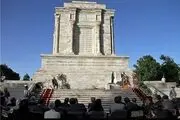 کشف شی‌ء ۸۰۰ ساله در آرامگاه فردوسی
