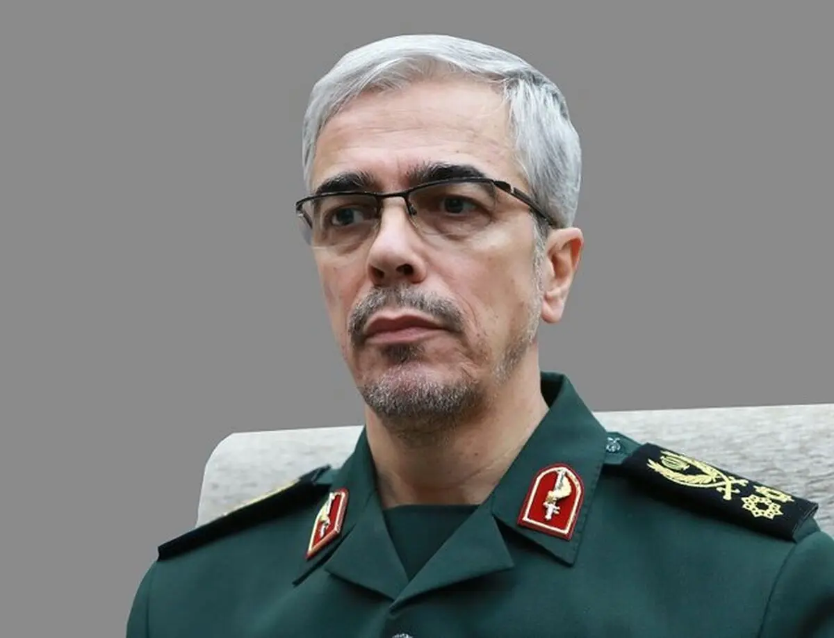 
دلیل غیبت ۶ فرمانده ارشد نظامی در سخنرانی رهبر انقلاب
