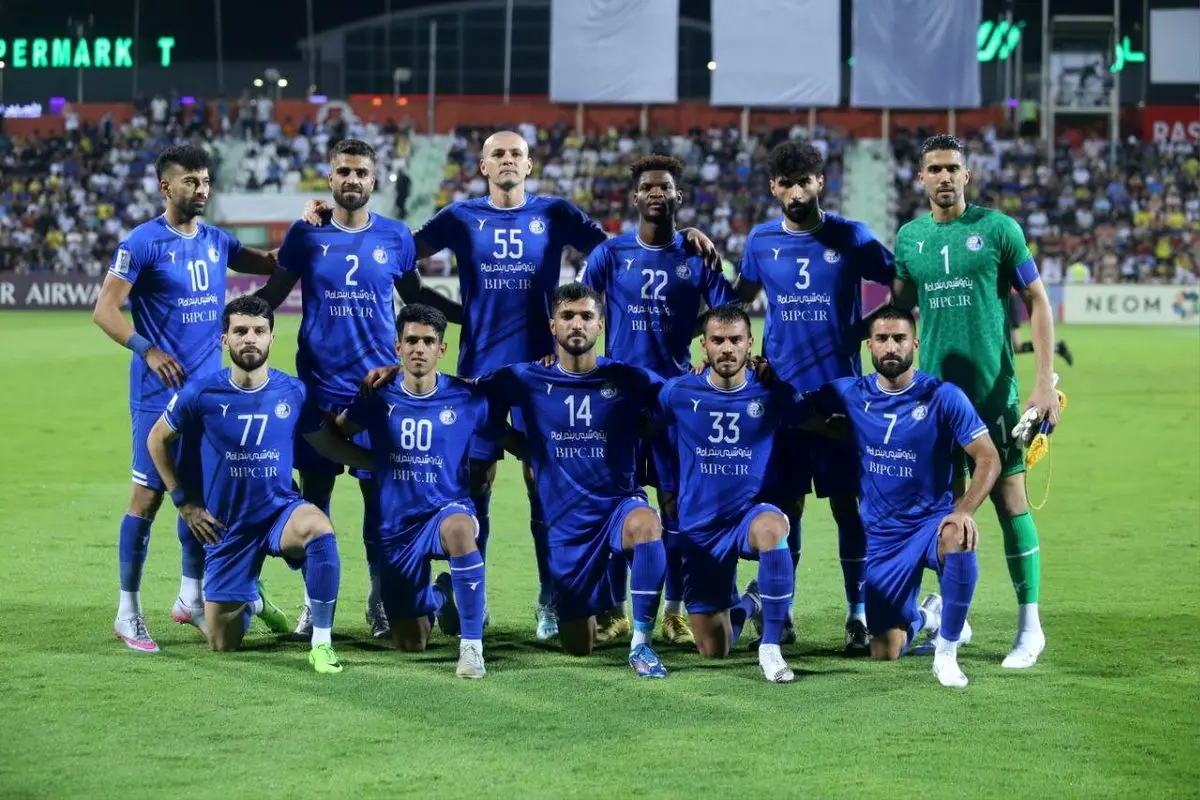 شعار تند استقلالیها علیه بازیکنان