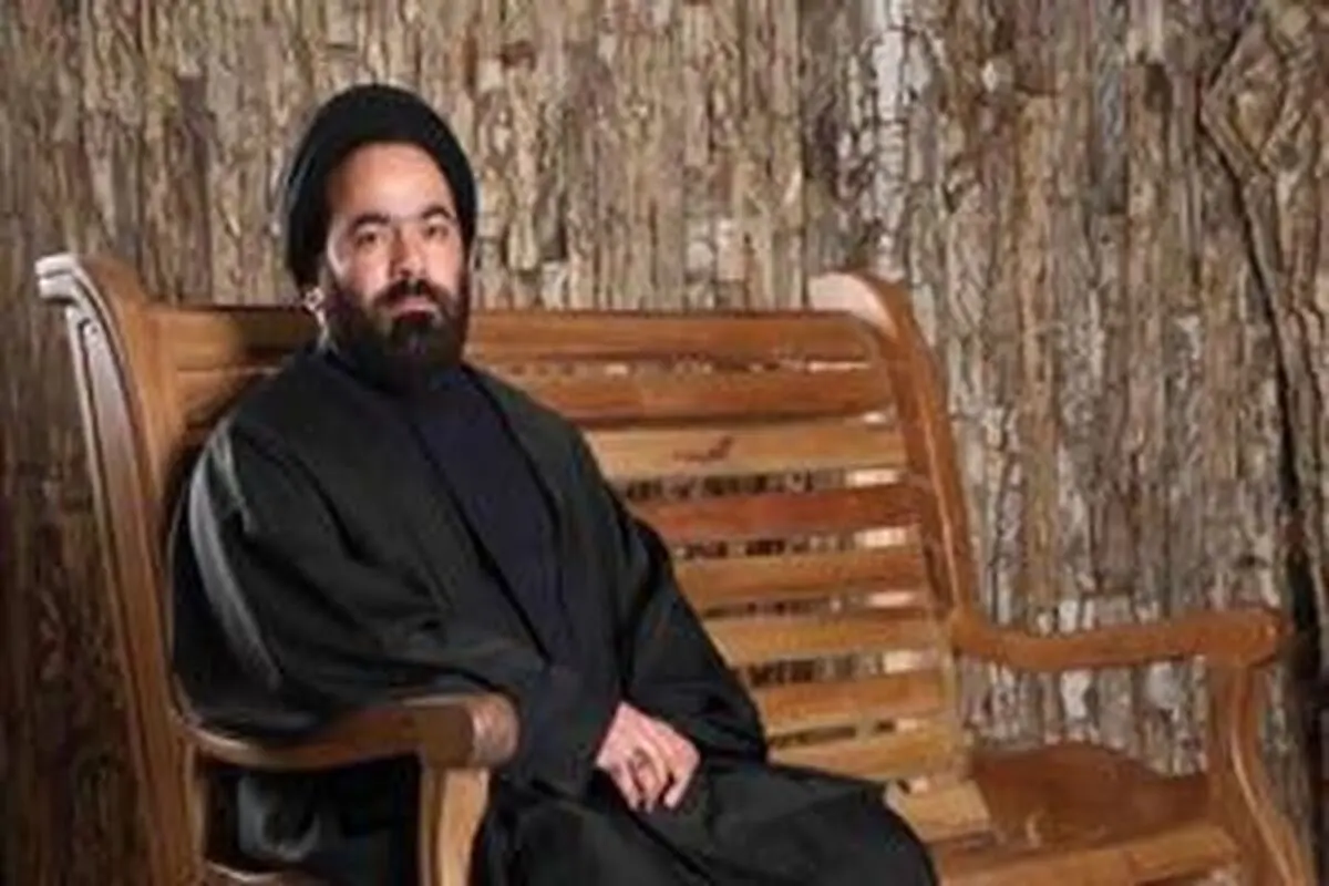 جلسه هفتگی روحانی مشهور/عکس