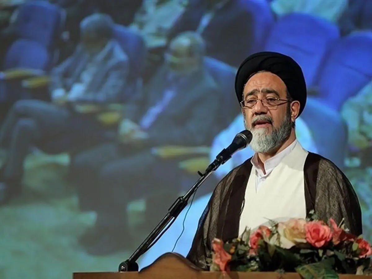 سران عرب از بیداری اسلامی واهمه دارند و دست به دامن دشمنان اسلام شده‌اند
