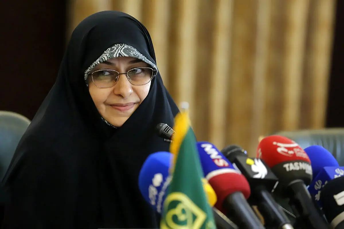 رهبر انقلاب مشخص کردند که حجاب یک امر دینی است