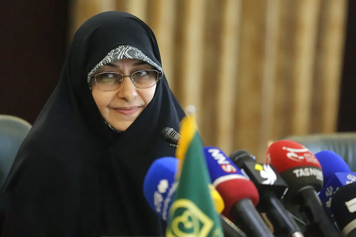 رهبر انقلاب مشخص کردند که حجاب یک امر دینی است