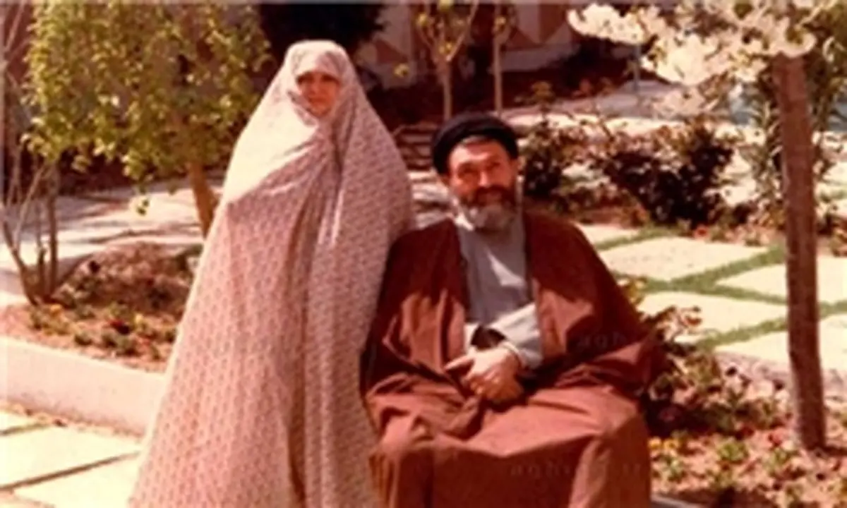 امام خواب دیده بود عبای آیت الله سوخته!/نماز جماعتی که آقای بهشتی در هامبورگ خواند