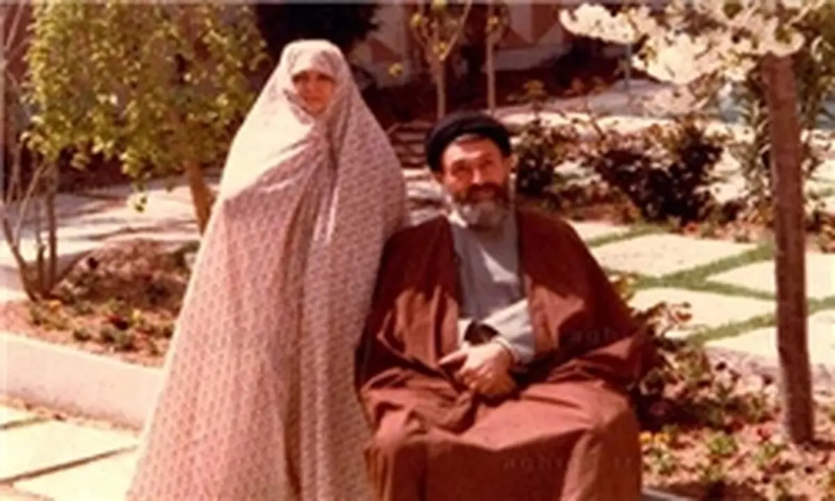امام خواب دیده بود عبای آیت الله سوخته!/نماز جماعتی که آقای بهشتی در هامبورگ خواند