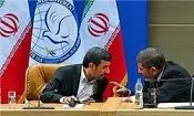 قفل سی و سه ساله‌ای که احمدی‌نژاد می‌شکند