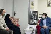 مادران شهدا الگوی صبر و مقاومت هستند و شهیدوار زندگی میکنند
